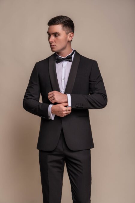 Trifecta Darker than night suit